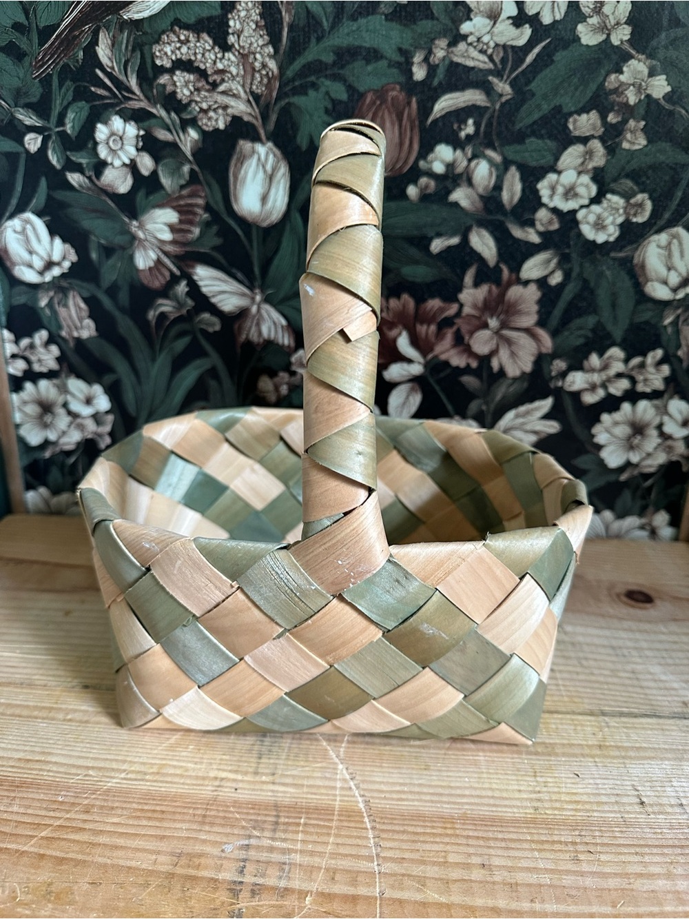 Vintage 70S Green Splint GATHERING BASKET